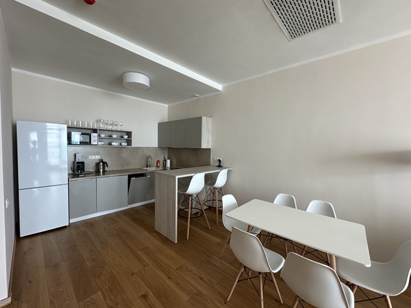 
  Продается 1-комн. квартира, 63 м², Революции пр-кт, д. 3
. Фото 8.