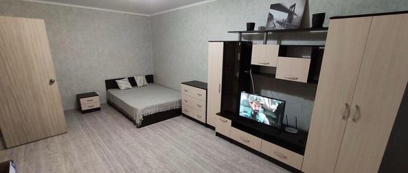 
  Продается 1-комн. квартира, 38 м², Ленина ул, д. 233
. Фото 1.