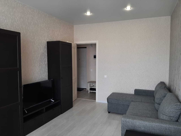 
  Продается 1-комн. квартира, 40 м², Верхняя дорога ул, д. 151к2
. Фото 2.