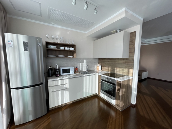 
  Продается 3-комн. квартира, 108 м², Революции пр-кт, д. 3
. Фото 1.