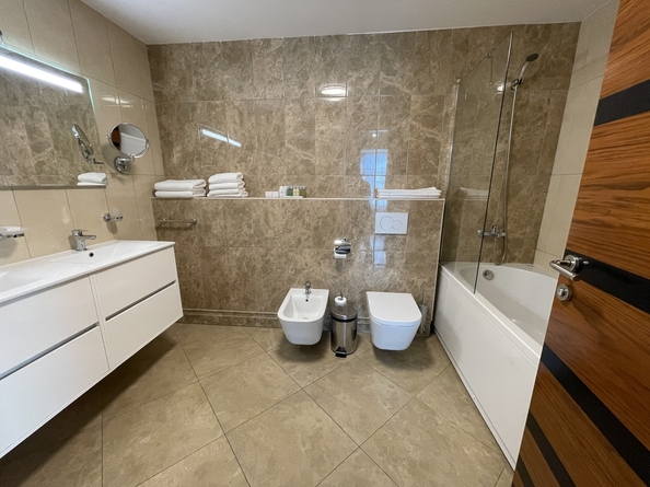 
  Продается 3-комн. квартира, 108 м², Революции пр-кт, д. 3
. Фото 7.