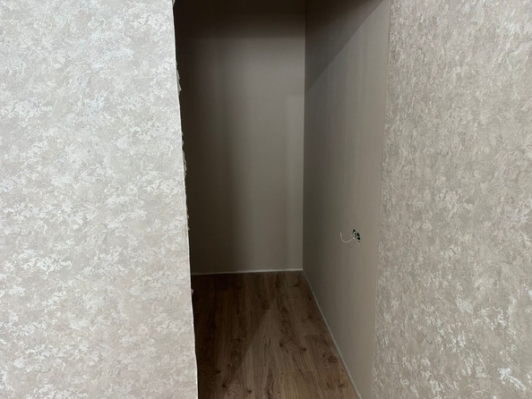 
  Продается 1-комн. квартира, 45 м², Омелькова ул, д. 93
. Фото 5.