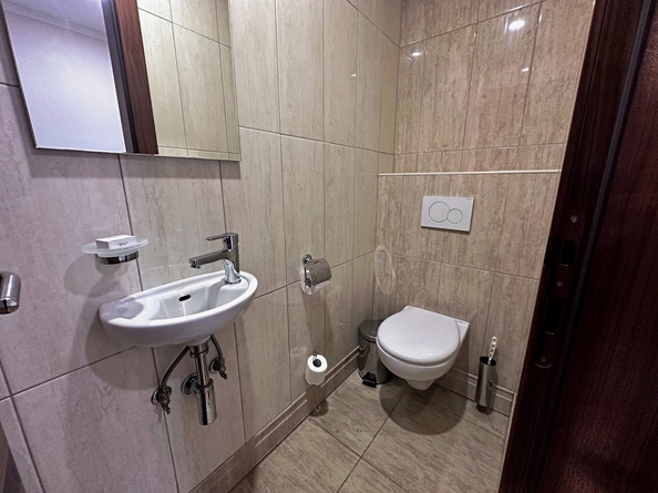 
  Продается 2-комн. квартира, 81 м², Революции пр-кт, д. 3
. Фото 7.