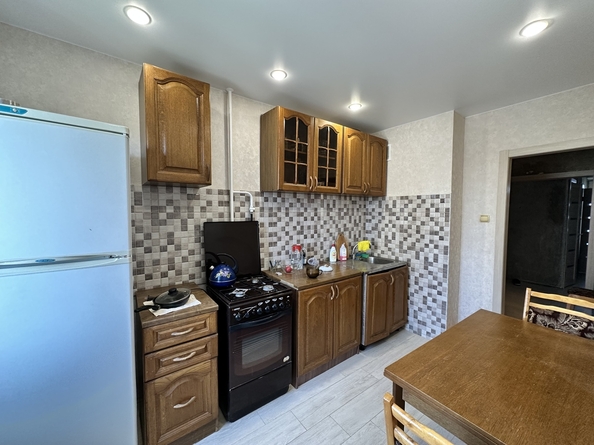 
  Продается 2-комн. квартира, 61 м², Ленина ул, д. 175
. Фото 6.