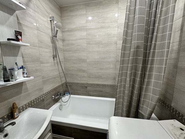 
  Продается 2-комн. квартира, 61 м², Ленина ул, д. 175
. Фото 24.