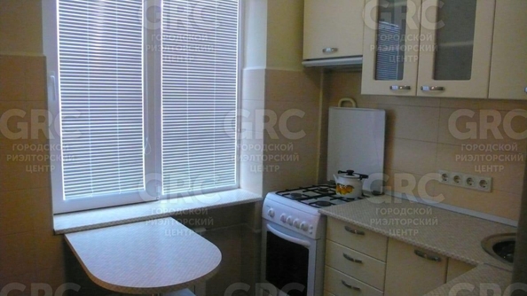 
  Продается 1-комн. квартира, 31 м², Конституции СССР ул, д. 8
. Фото 1.