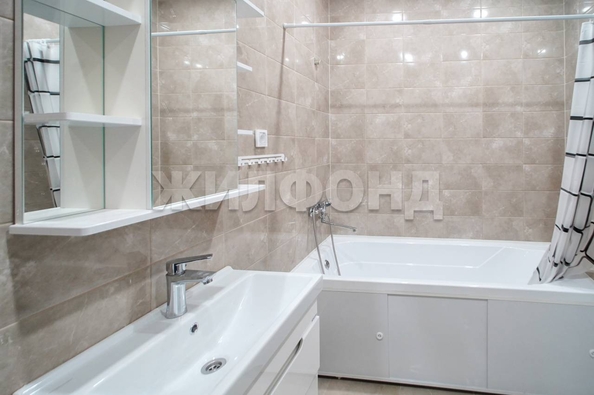 
  Продается 2-комн. квартира, 61 м², Питерская ул, д. 40
. Фото 9.