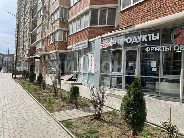 
  Продается 3-комн. квартира, 77.2 м², Цезаря Куникова ул
. Фото 5.