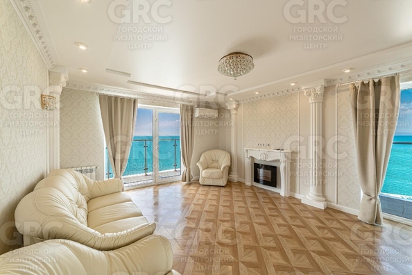 
  Продается 3-комн. квартира, 128 м², Черноморская ул, д. 10
. Фото 3.