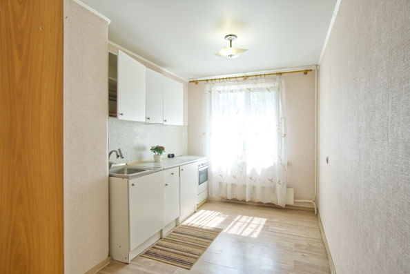 
  Продам 2-комн. квартиру, 52 м², 70-летия Октября ул
. Фото 4.