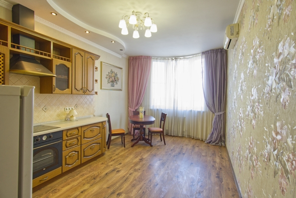 
  Продам 2-комн. квартиру, 78 м², Кожевенная ул
. Фото 1.