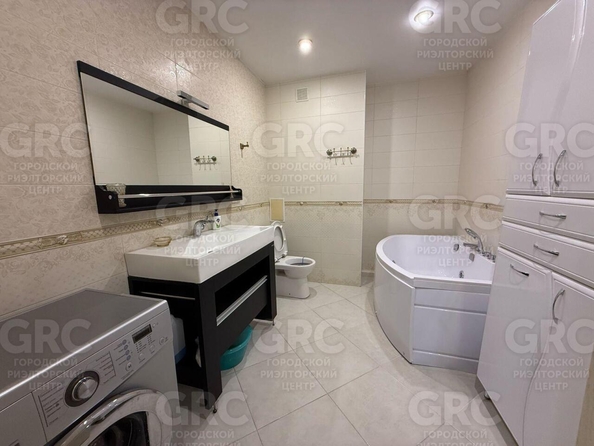 
  Продается 3-комн. квартира, 139 м², Калужская ул, д. 40
. Фото 11.