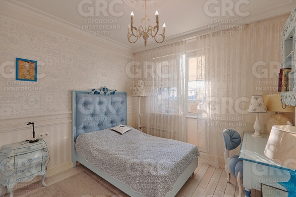 
  Продается 4-комн. квартира, 140 м², Юных Ленинцев ул, д. 10
. Фото 17.