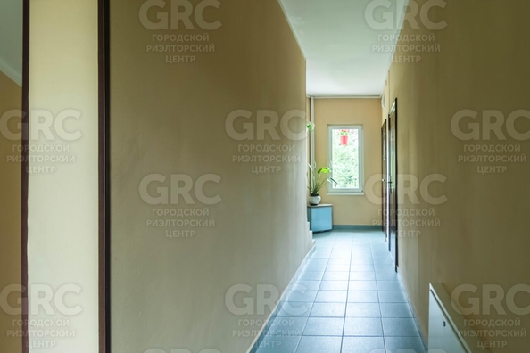 
  Продается 2-комн. квартира, 35 м², Виноградная ул, д. 224/1
. Фото 12.