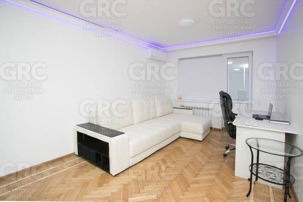 
  Продается 2-комн. квартира, 45 м², Новоселов ул, д. 11
. Фото 3.
