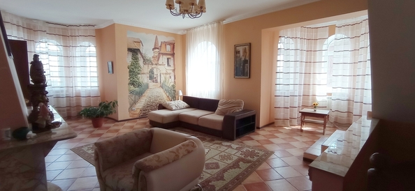 
  Продается 3-комн. квартира, 105 м², Николаевская ул, д. 10
. Фото 1.