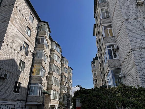 
  Продается 2-комн. квартира, 65 м², Таежная ул, д. 51
. Фото 2.