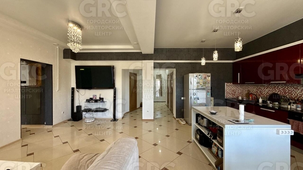 
  Продается 3-комн. квартира, 140 м², Анапская ул, д. 3/12
. Фото 3.