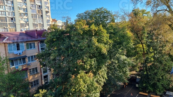 
  Продается 2-комн. квартира, 42 м², Конституции СССР ул, д. 18
. Фото 2.