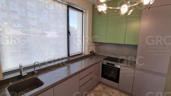 
  Продается 2-комн. квартира, 42 м², Конституции СССР ул, д. 18
. Фото 16.