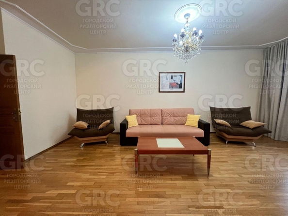 
  Продается 2-комн. квартира, 84.2 м², Чайковского ул, д. 23/1
. Фото 2.