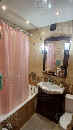 
  Продается 1-комн. квартира, 32 м², Конституции СССР ул, д. 32
. Фото 8.