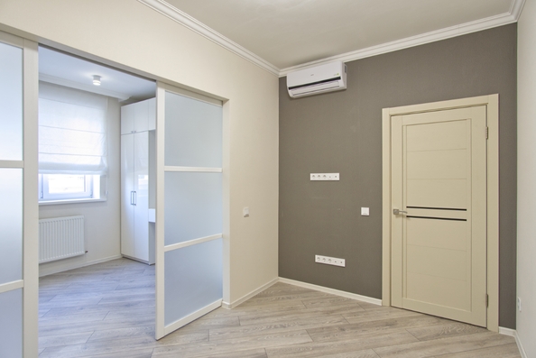 
  Продам 1-комн. квартиру, 43 м², Дальний пр-д, д. 11
. Фото 1.