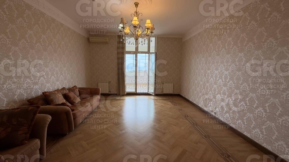 
  Продается 4-комн. квартира, 220 м², Войкова ул, д. 35
. Фото 9.