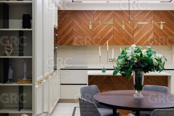 
  Продается 2-комн. квартира, 68 м², ЖК Сосновый бор
. Фото 3.