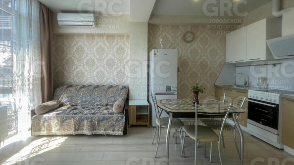 
  Продается 1-комн. квартира, 37.5 м², Полтавская ул, д. 21
. Фото 5.