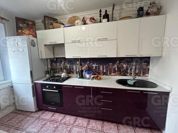 
  Продается 2-комн. квартира, 64 м², Вишневая ул, д. 21
. Фото 1.