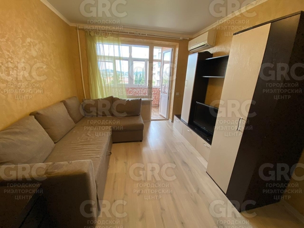 
  Продается 2-комн. квартира, 51.4 м², Туапсинская ул, д. 15
. Фото 9.