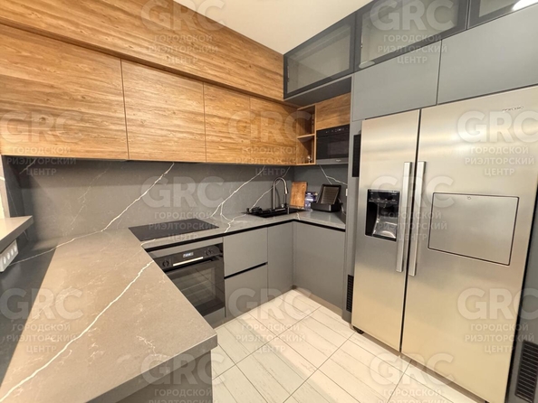 
  Продается 2-комн. квартира, 56 м², Туапсинская ул, д. 8
. Фото 8.