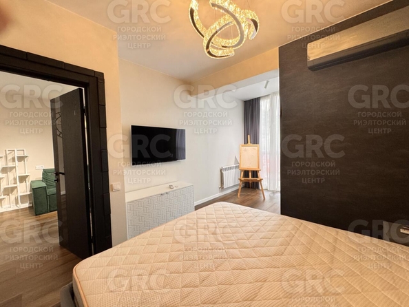 
  Продается 2-комн. квартира, 56 м², Туапсинская ул, д. 8
. Фото 25.