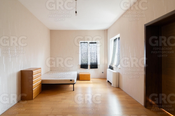 
  Продается 3-комн. квартира, 110.3 м², Виноградная ул
. Фото 27.