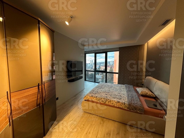 
  Продается 3-комн. квартира, 88 м², Горького пер, д. 24
. Фото 1.