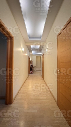 
  Продается 3-комн. квартира, 134.4 м², Войкова ул, д. 35
. Фото 5.