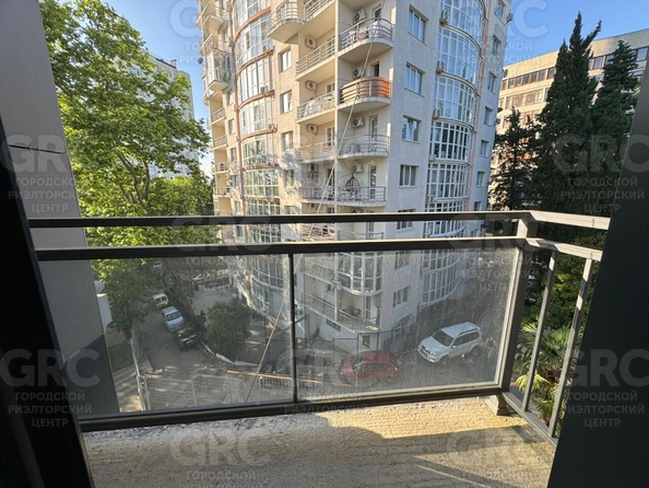 
  Продается 3-комн. квартира, 80 м², Туапсинская ул, д. 10
. Фото 5.