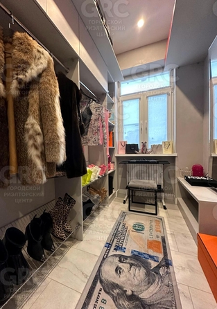 
  Продается 4-комн. квартира, 140 м², Воровского ул, д. 4
. Фото 8.