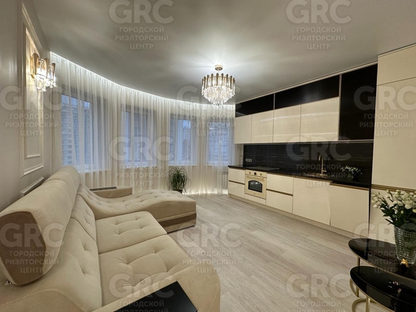 
  Продается 2-комн. квартира, 64 м², Трунова пер, д. 6
. Фото 1.