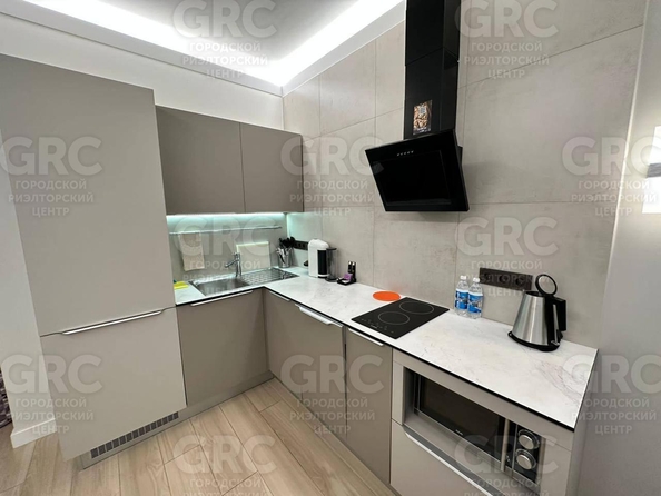 
  Продается 2-комнатный апартамент, 53 м², Орджоникидзе ул, д. 11/1
. Фото 7.