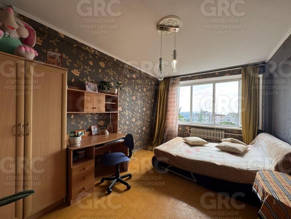 
  Продается 3-комн. квартира, 65.7 м², Вишневая ул, д. 24
. Фото 2.