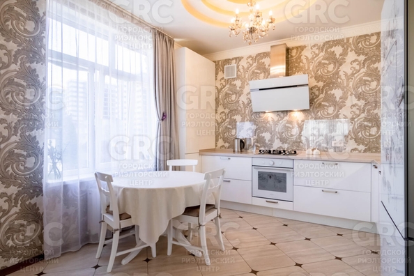 
  Продается 3-комн. квартира, 89.7 м², Крупской ул, д. 32
. Фото 1.