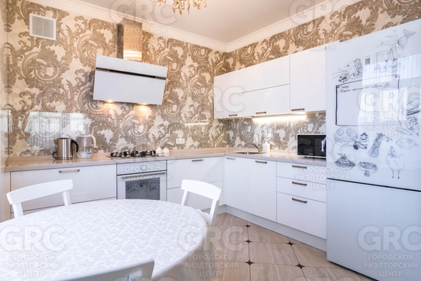 
  Продается 3-комн. квартира, 89.7 м², Крупской ул, д. 32
. Фото 2.