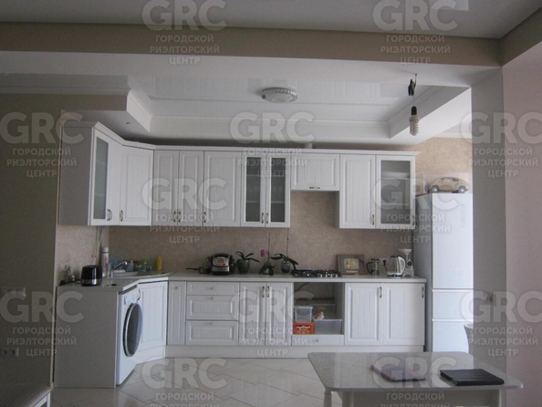 
  Продается 2-комн. квартира, 55 м², Голенева ул, д. 17/4
. Фото 1.