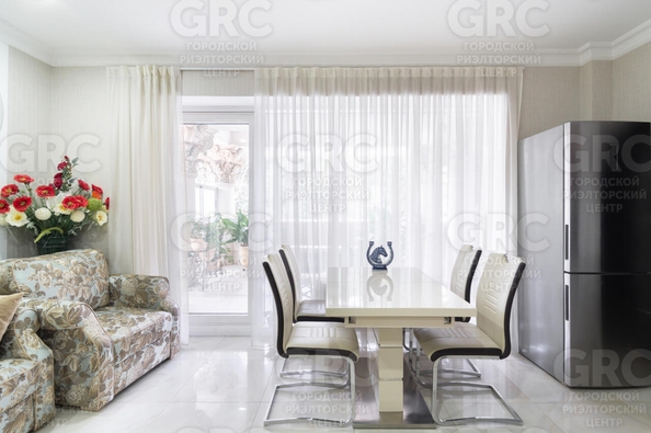 
  Продается 2-комн. квартира, 90 м², Нагорная ул, д. 11
. Фото 4.