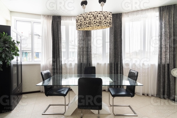 
  Продается 4-комн. квартира, 130 м², Первомайская ул, д. 11
. Фото 3.