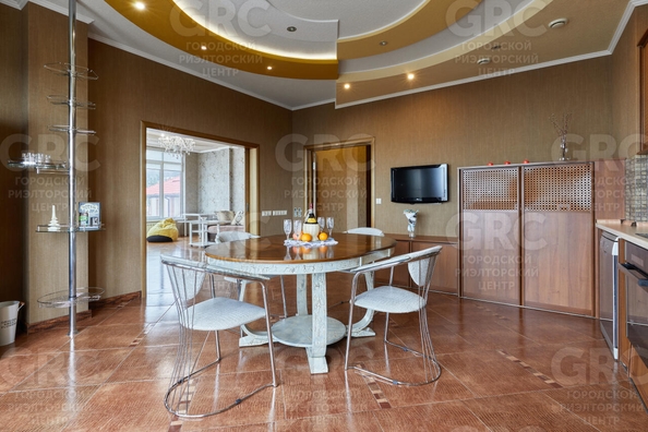 
  Продается 3-комн. квартира 148.4 м². Фото 1.
