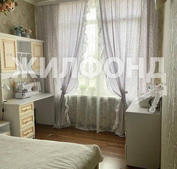 
   Продам 2-комнатную, 45.4 м², Изумрудная ул, 40А

. Фото 1.