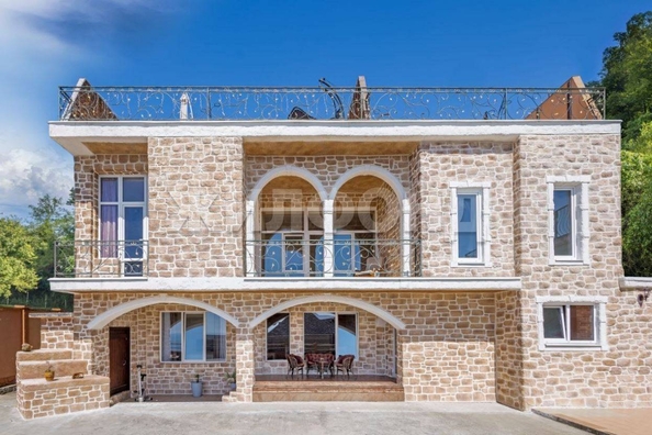 
  Продается дом 600 м². Фото 1.